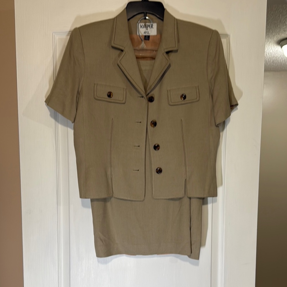 Kasper Tan Women's Dress Suit